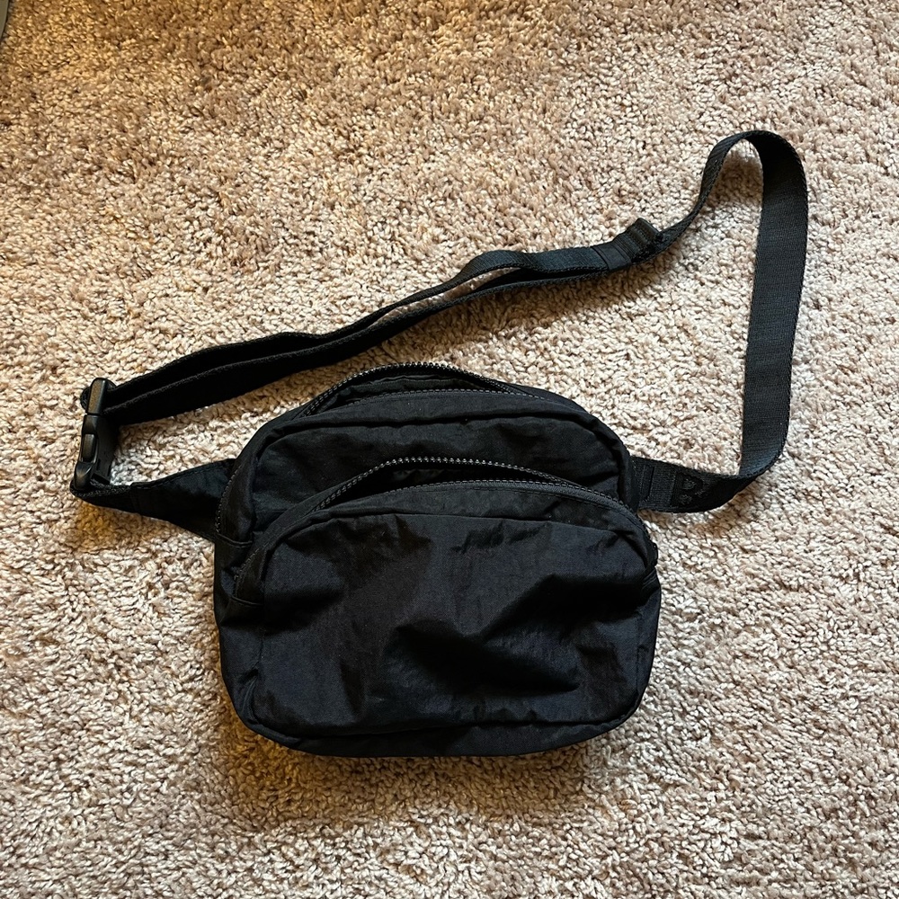 Baggu fanny pack (black)